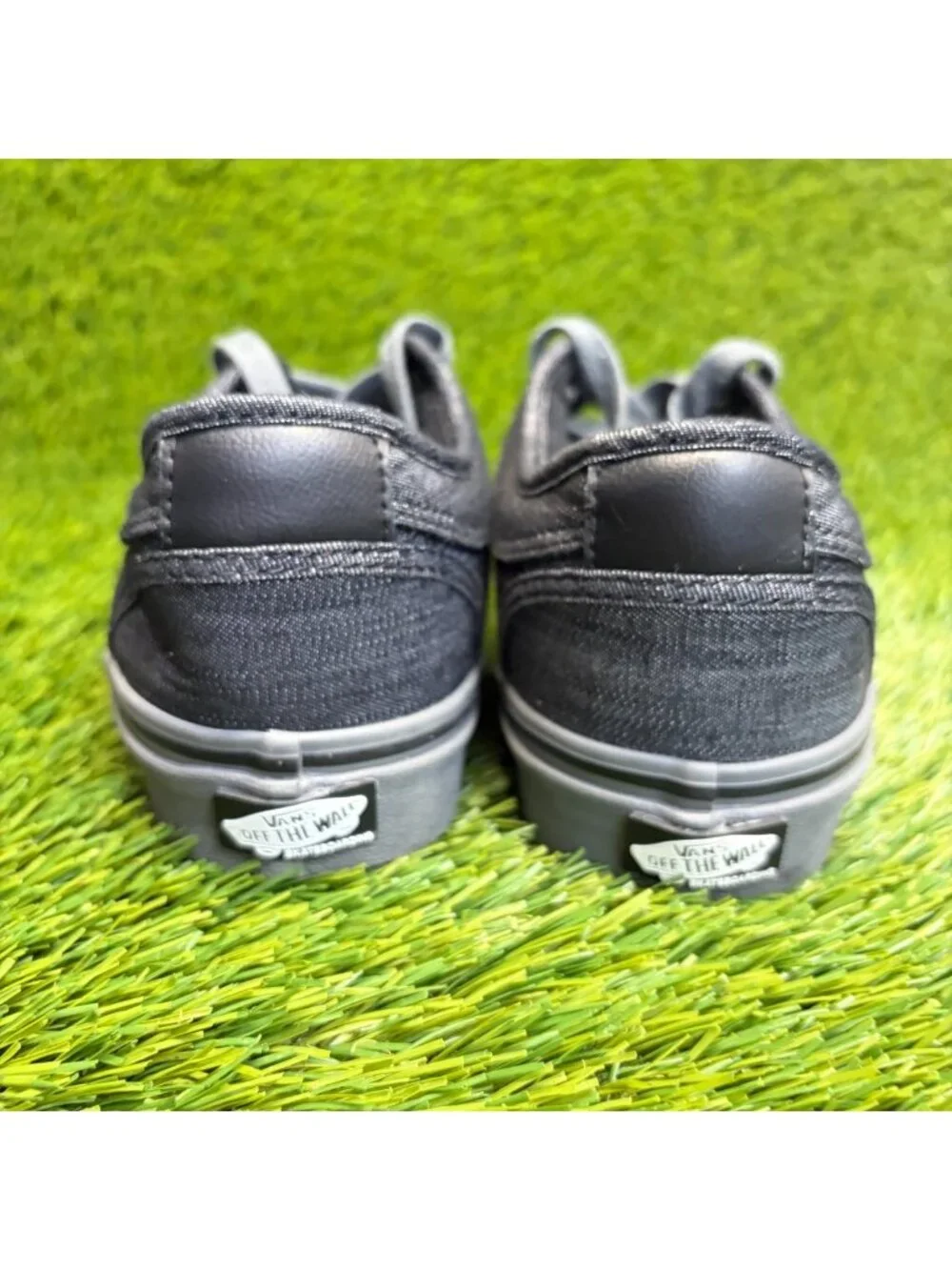 Vans Chukka Low Pro Mens Size 7 Black Gray Athletic Walking Skate Shoes Sneakers